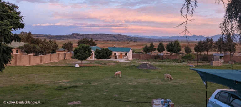 Sonnenaufgang mit atemberaubender Bergkulisse in Lesotho
